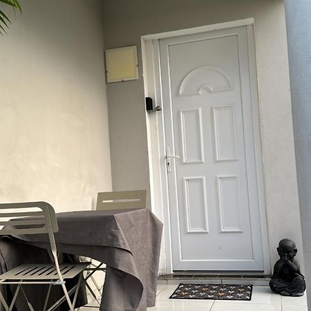 Skys Location Pakehina Bed & Breakfast Schoelcher Exterior foto