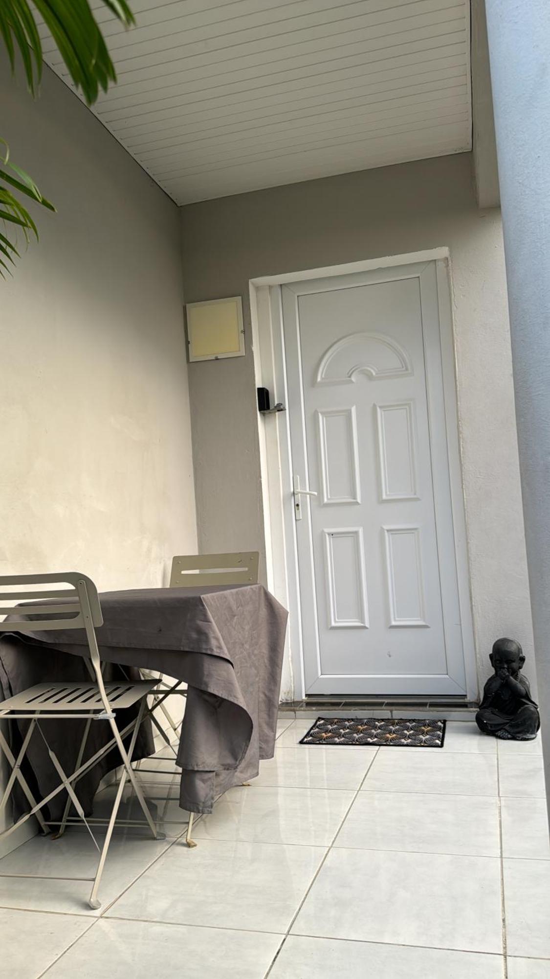 Skys Location Pakehina Bed & Breakfast Schoelcher Exterior foto